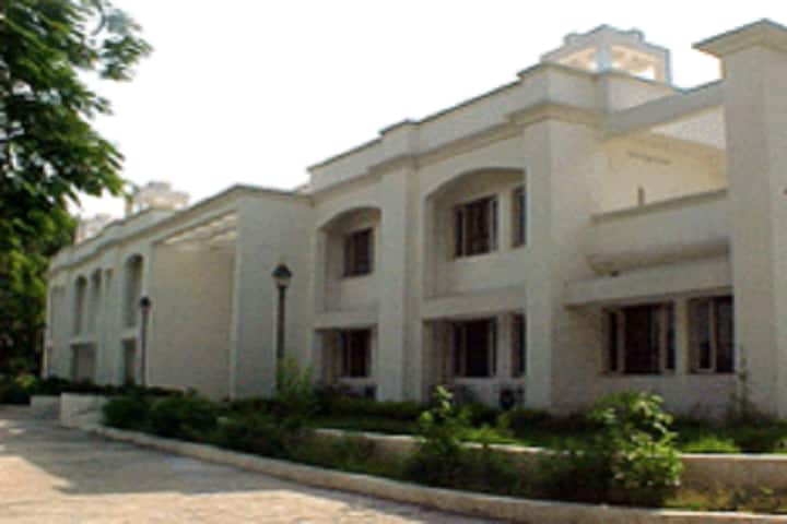 UP King George's University of Dental Science, Lucknow campus photo 4