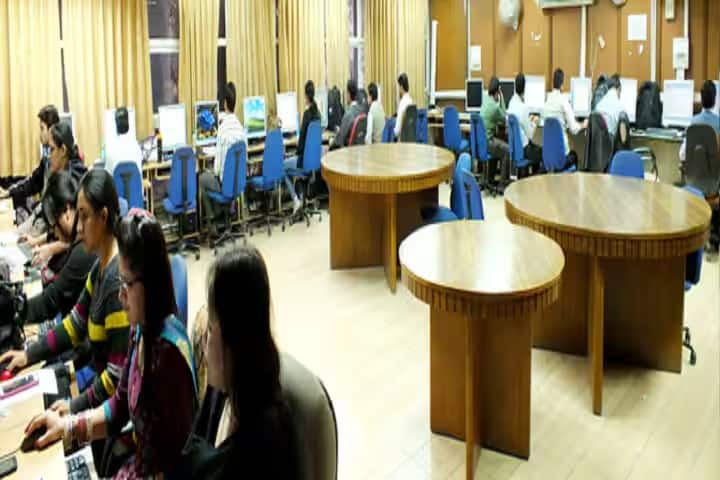 National Institute of Educational Planning and Administration, New Delhi campus photo 3