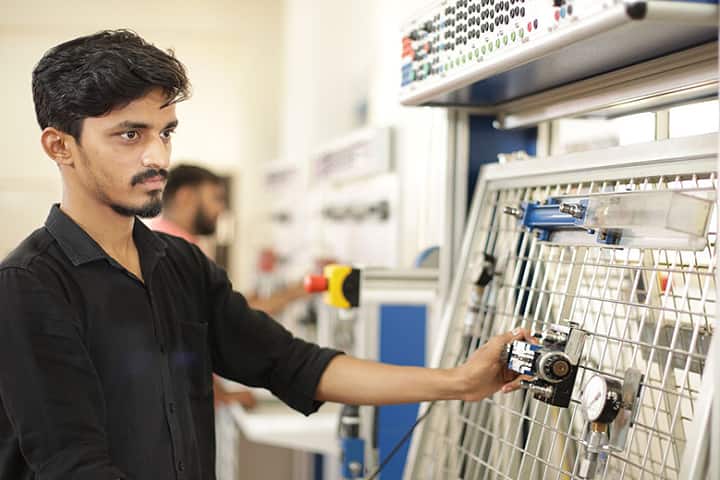 KLE Society's BV Bhoomaraddi College of Engineering and Technology, Hubli campus photo 5