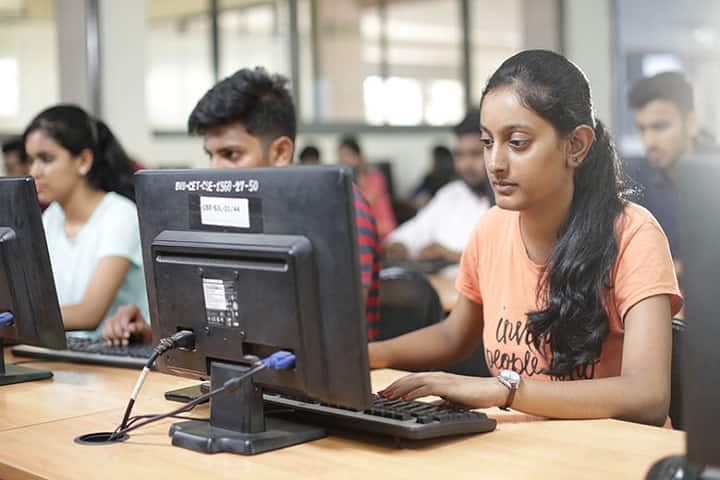 KLE Society's BV Bhoomaraddi College of Engineering and Technology, Hubli campus photo 4