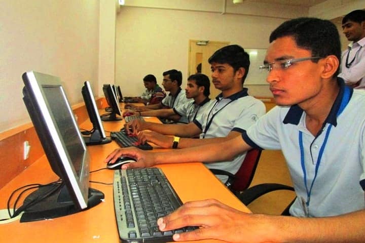 Vivekanand College of Computer Science and Management, Rajkot campus photo 2