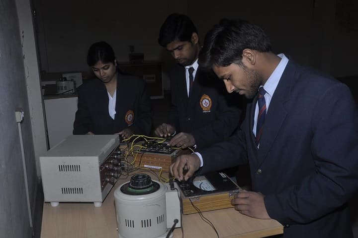 Oriental Institute of Science and Technology, Jabalpur campus photo 4