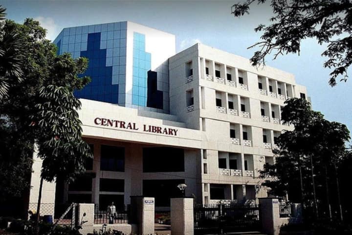 IIT Bombay campus photo 4