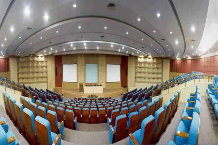 IIT Bombay campus photo 6