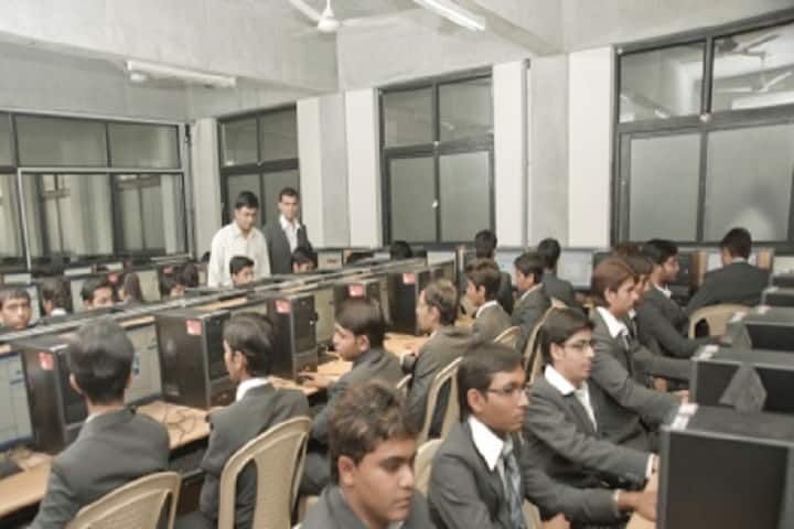 Acharya Motibhai Patel Institute of Computer Studies, Mehsana campus photo 4