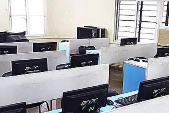 MHHF's Smt Sudhatai Mandke College, Pune campus photo 5