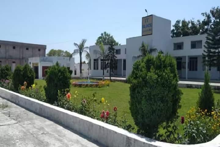 Guru Nanak Prem Karamsar College, Nadala campus photo 2