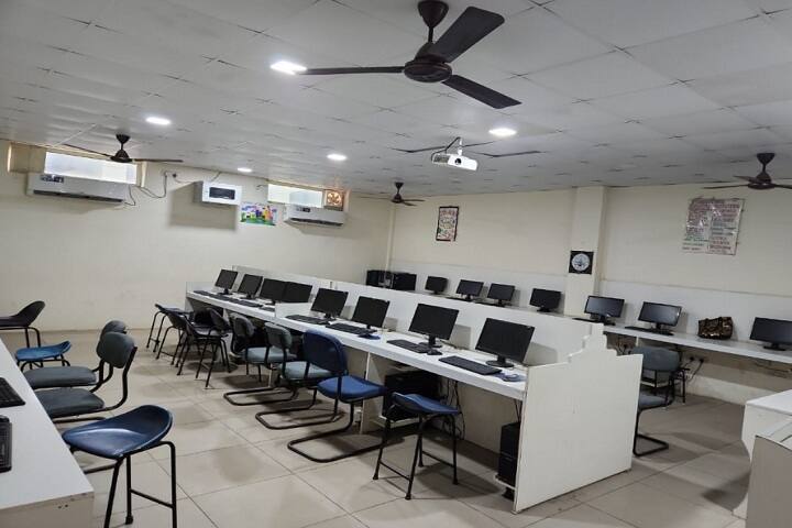Shanti Devi Arya Mahila College, Dina Nagar campus photo 4