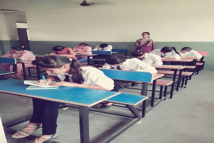 Seth Navrang Rai Lohia Jairam Girls College, Kurukshetra campus photo 3