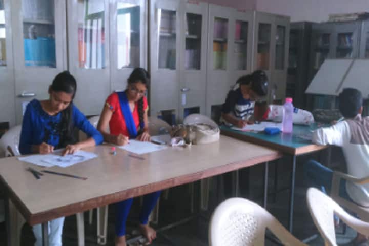 Ambaba Commerce College Maniba Institute of Business Management and Deviba Institute of Computer Application, Surat campus photo 2