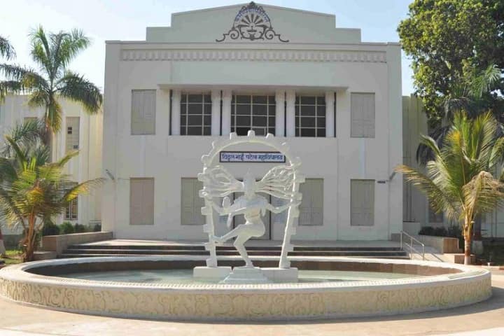 VP and RPTP Science College, Anand campus photo 2