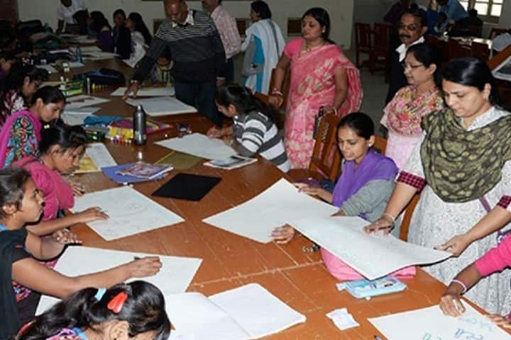 Nalini Arvind and TV Patel Arts College, Anand campus photo 4