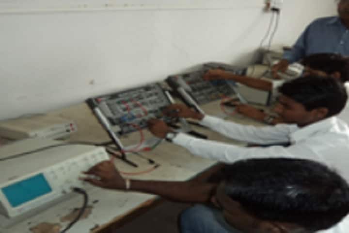 Nagnathappa Halge College of Engineering, Beed campus photo 2
