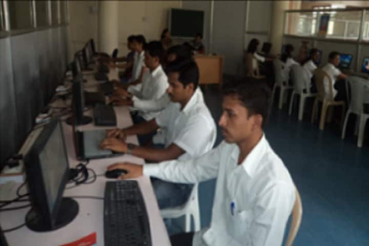 Nagnathappa Halge College of Engineering, Beed campus photo 3