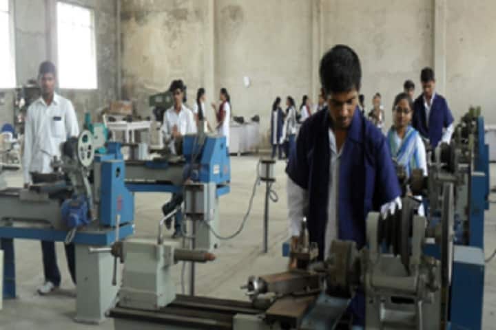 Nagnathappa Halge College of Engineering, Beed campus photo 5